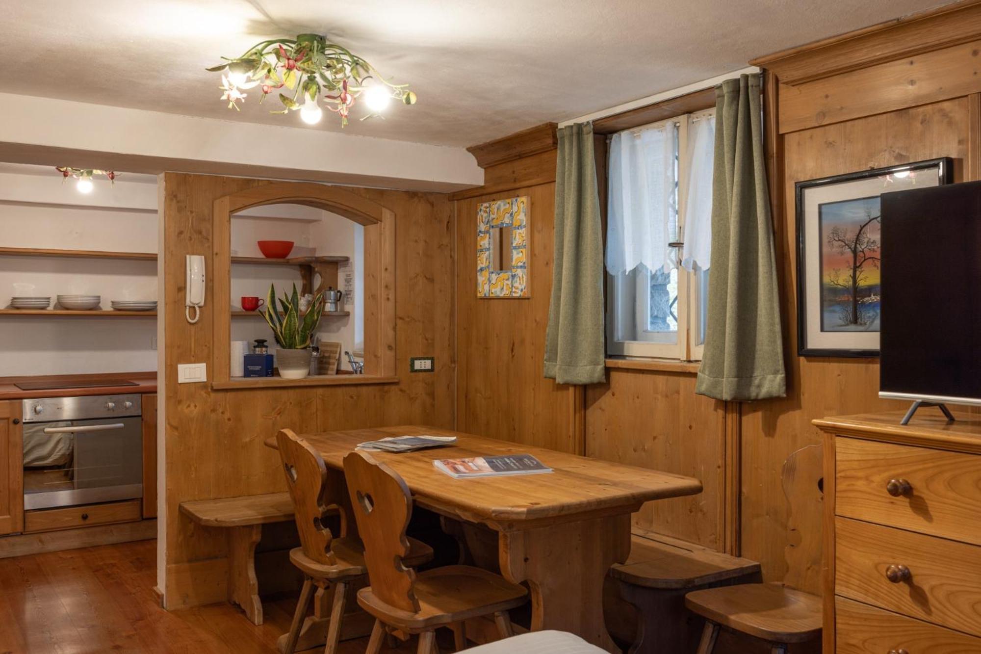 Faloria Studio Apartment Cortina d'Ampezzo Luaran gambar